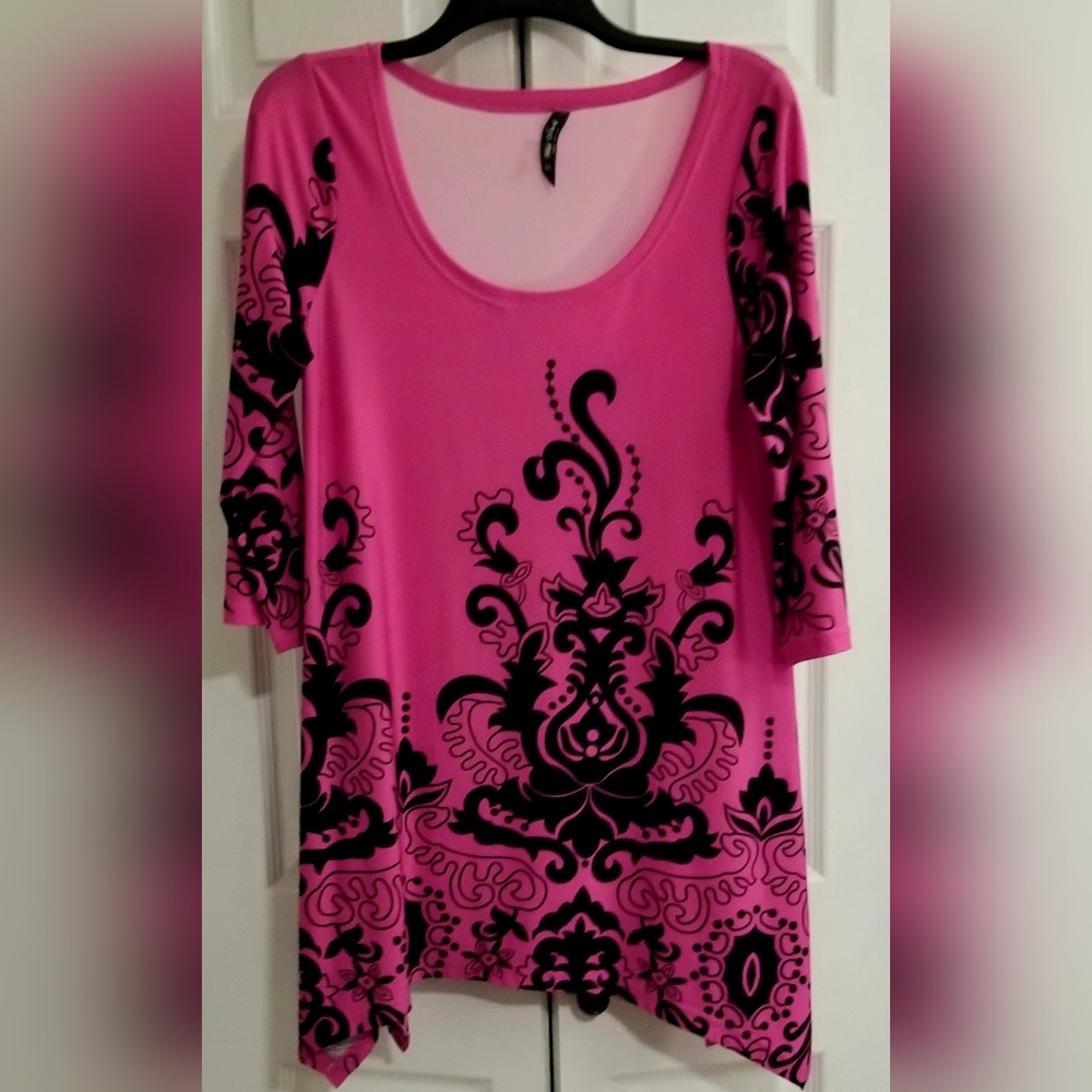 🌴 2/$30 - WHITE MARK 3/4 SLEEVE FUCHSIA & BLACK TUNIC TOP - SIZE XL - EUC